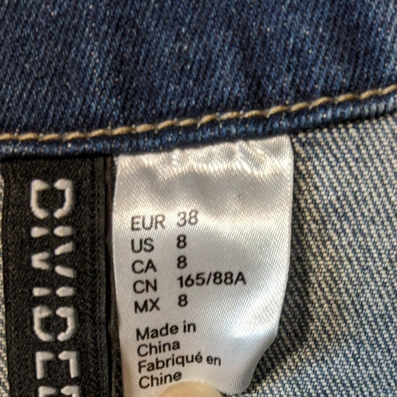 SOLD! Dividend jean jacket size 8 NWT - Picture 4 of 6